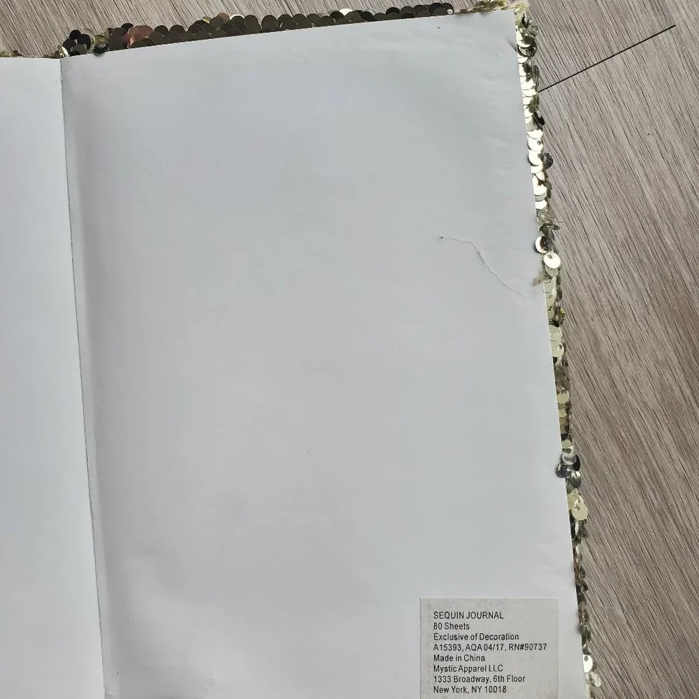 Gold to Silver Sequin color change notebook 80 sheets - Picture 4 of 6